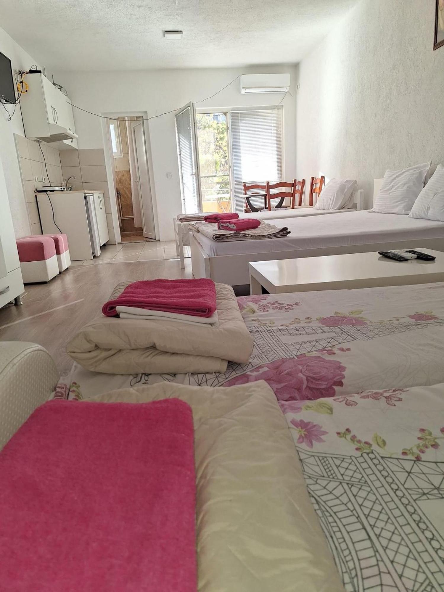Apartments Ana Dojran Екстер'єр фото